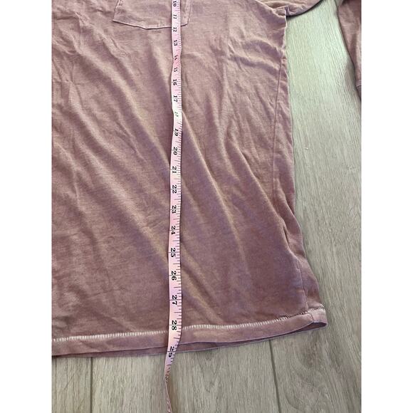 Old Navy Gender-Neutral New Dawn Long-Sleeve
Pocket Tee Sz XL - Picture 6 of 7